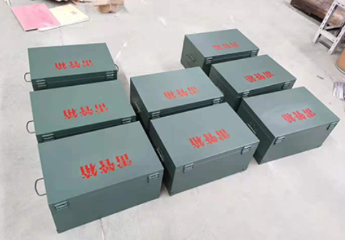 东河炸药箱和雷管箱一般是怎么存放的？